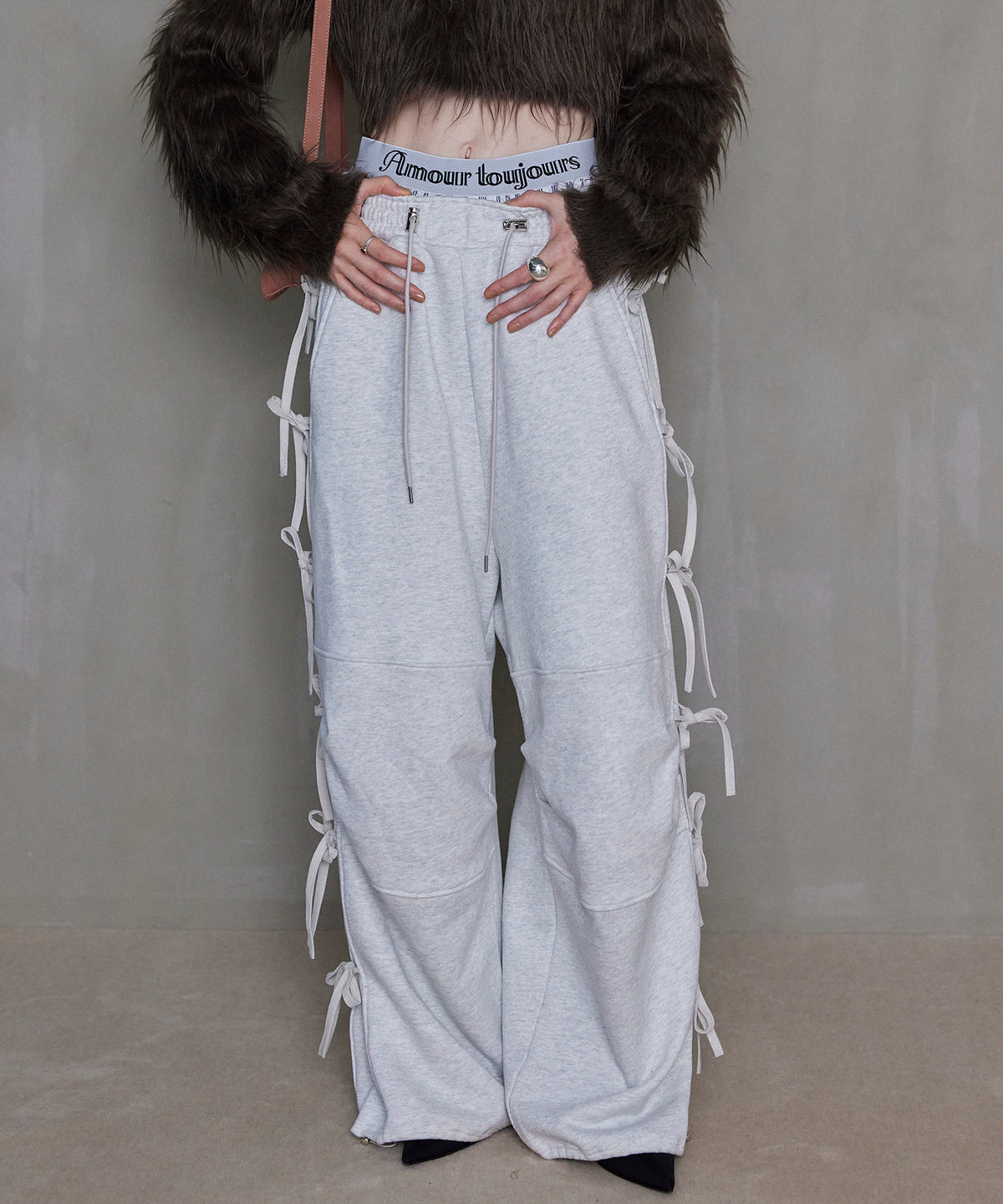 Side Ribbon Sweatpants